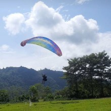 तोरीपानी क्षेत्रबाट प्याराग्लाइडिङ सञ्चालनको तयारी