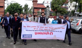 गलत बाटोबाट सही गन्तव्यमा पुगिँदैन, लागुऔषध त्यागेर समाज सुधारक बनौँ : उपप्रधानमन्त्री लामिछाने