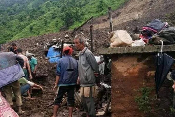 अछाम पहिरोमा पुरिएर मृत्यु हुनेको संख्या १७ पुग्यो