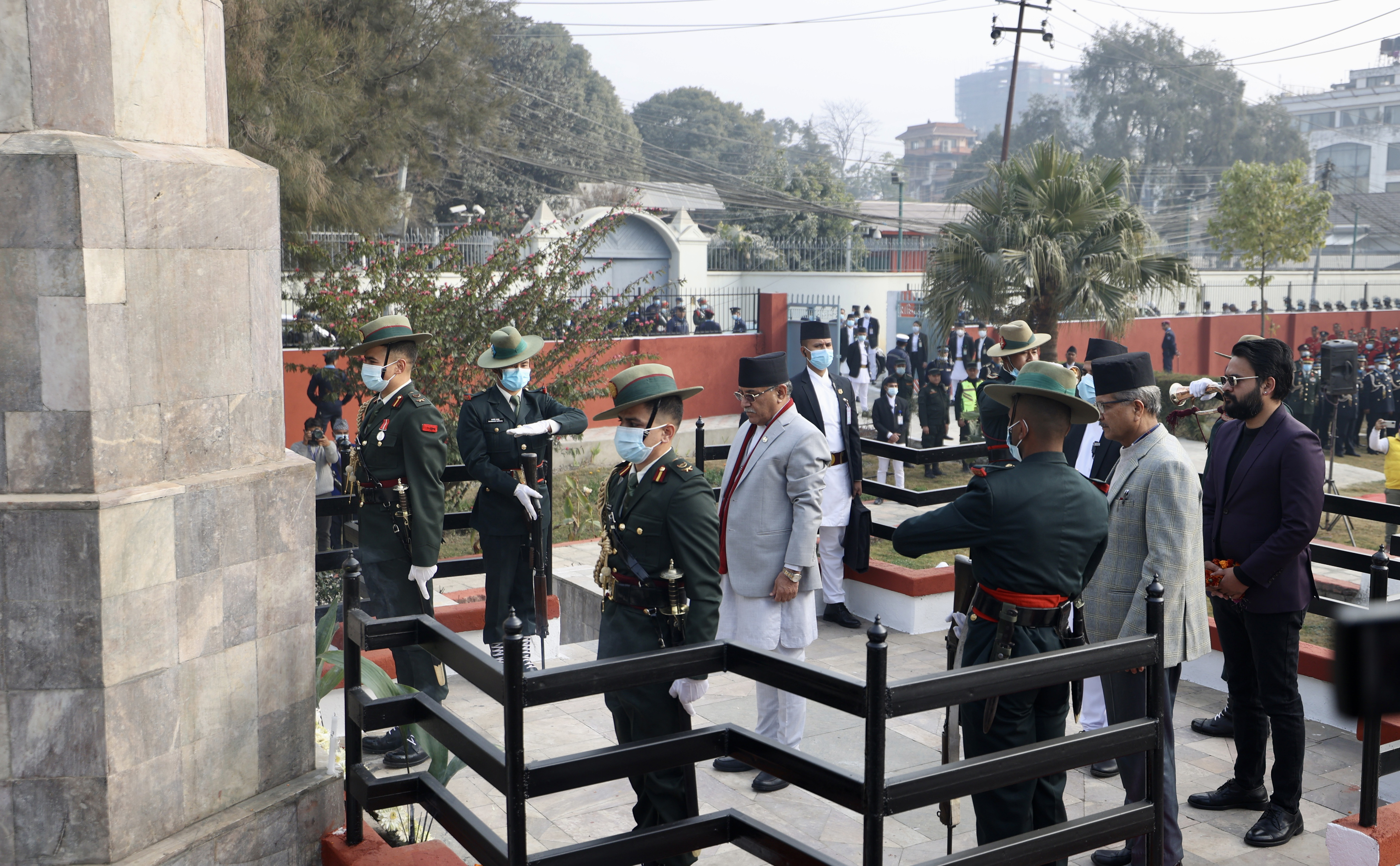 प्रधानमन्त्री प्रचण्डद्वारा शहीदप्रति सम्मान अर्पण