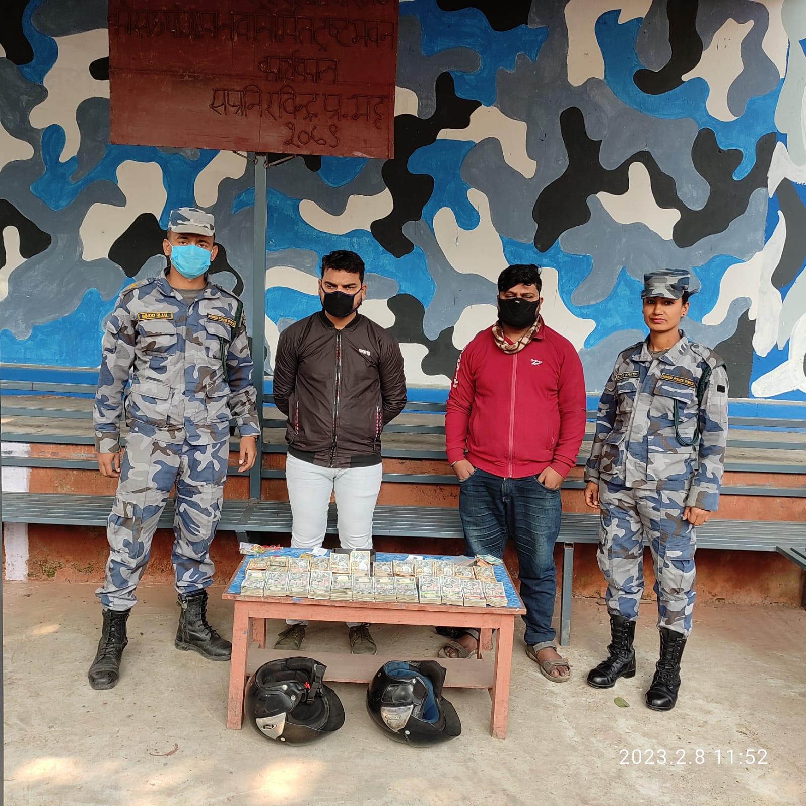 १८ लाख नेपाली रुपैयाँसहित दुई जना नियन्त्रणमा
