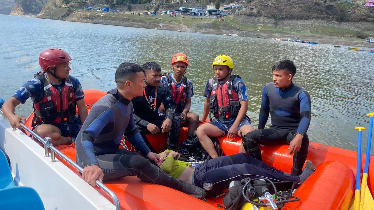 ईन्द्रसरोवर तालमा बेपत्ता भएकाको शव निकाल्यो