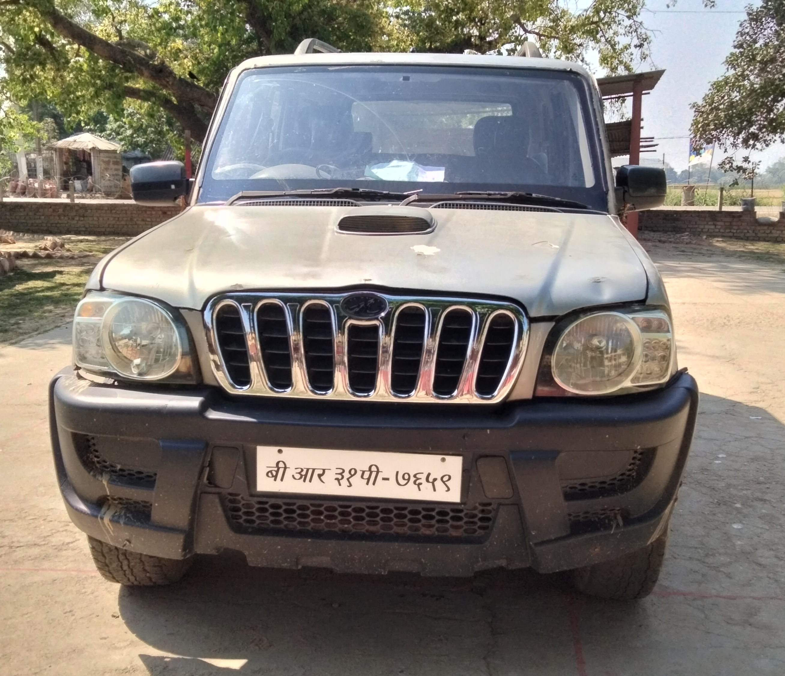 चोरीनिकासीको सोफि मदिरासहित स्कार्पियो गाडी नियन्त्रणमा
