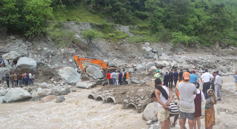 पानीको बहाव थेग्न नसकेपछि ‘डाइभर्सन’ अधुरै