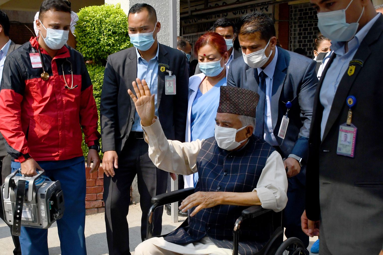 राष्ट्रपति पौडेलको अस्पताल दौडादौड