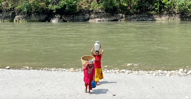 खानेपानी नहुँदा नदीको पानी जोहो गर्दै